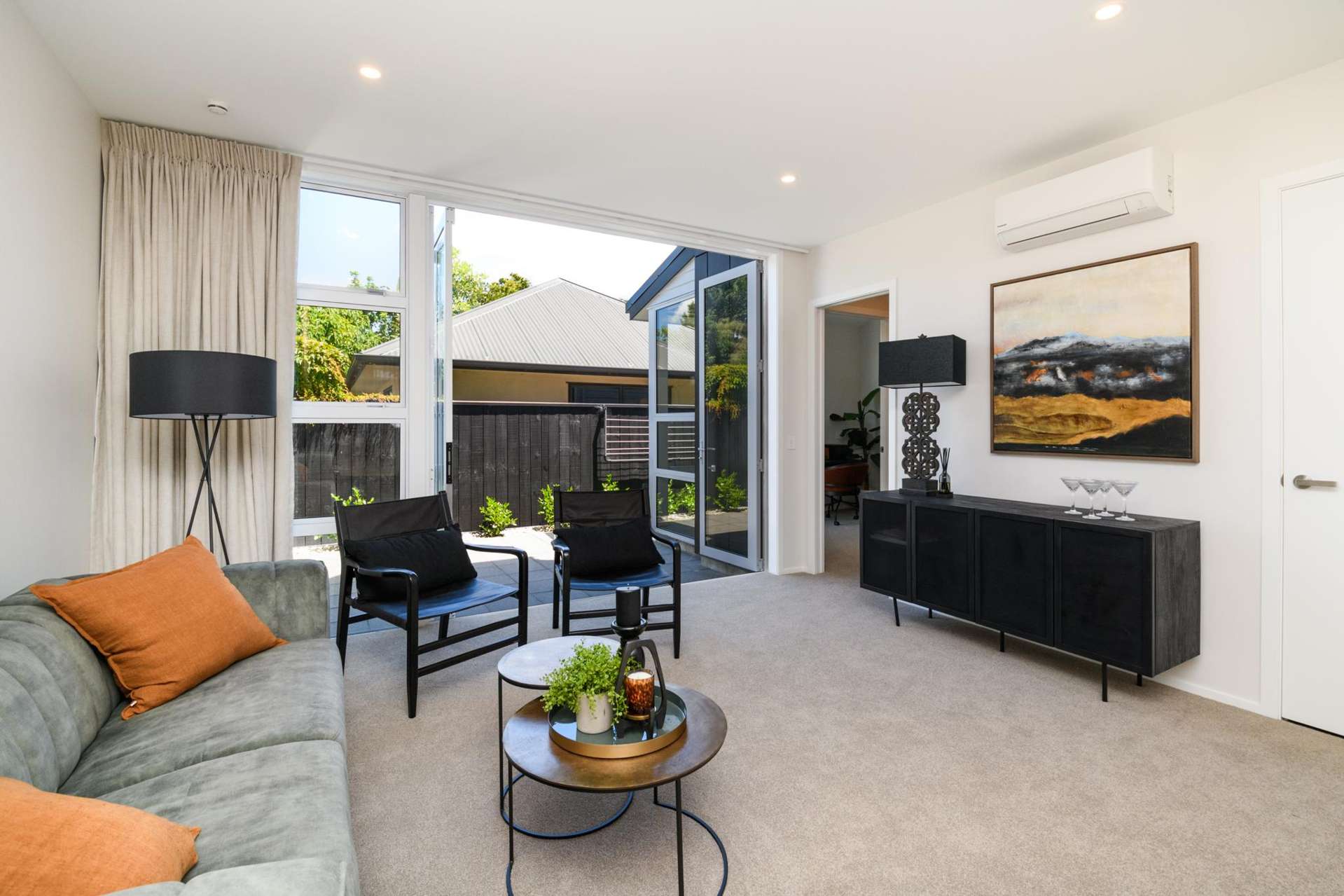 4-12 Apartments Tuapapa Lane City_0