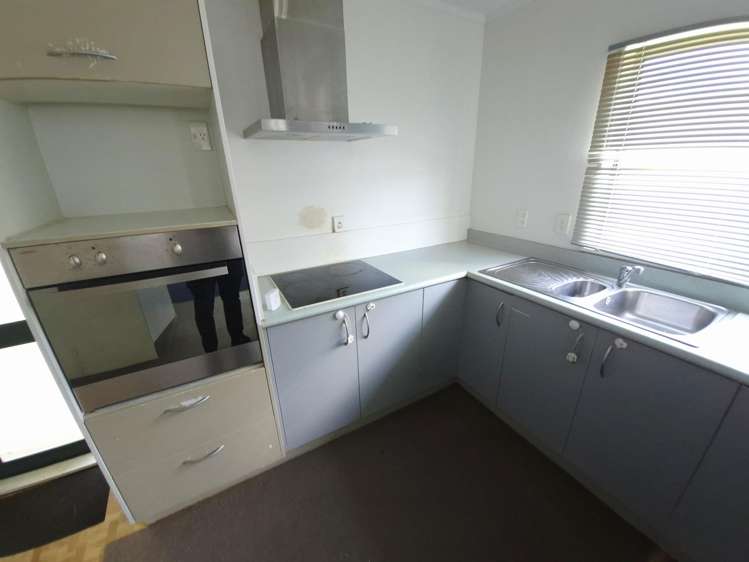 3199 Great North Road New Lynn_17