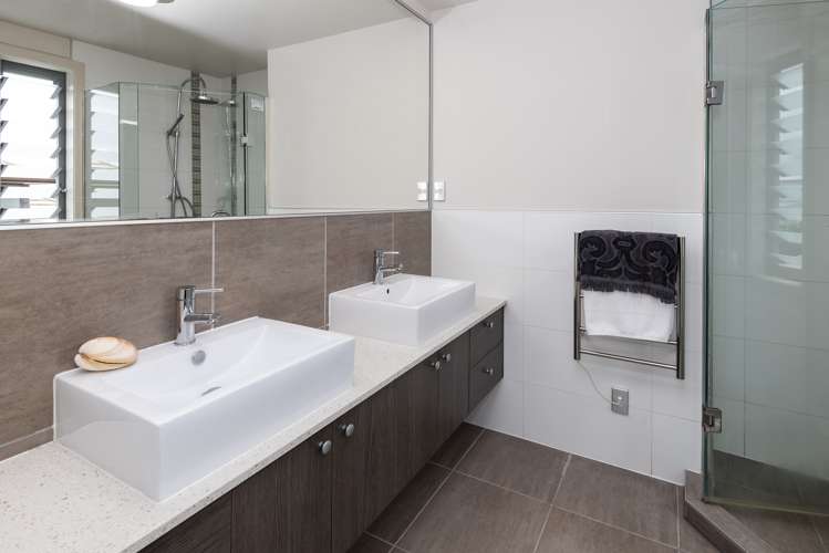 49 Constellation Avenue Beachlands_15