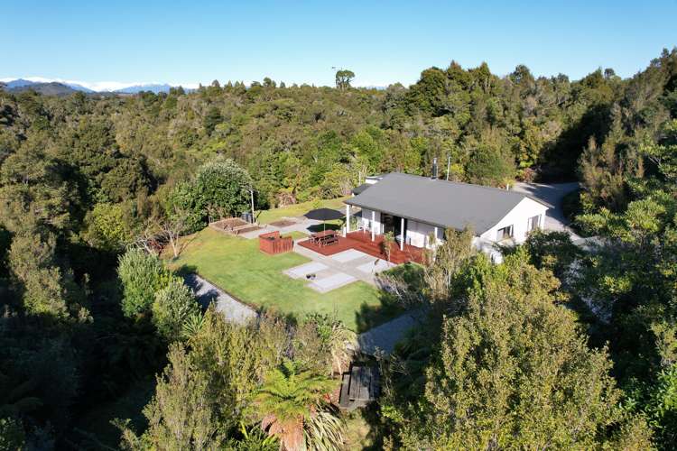 147 Havill Drive Hokitika_15