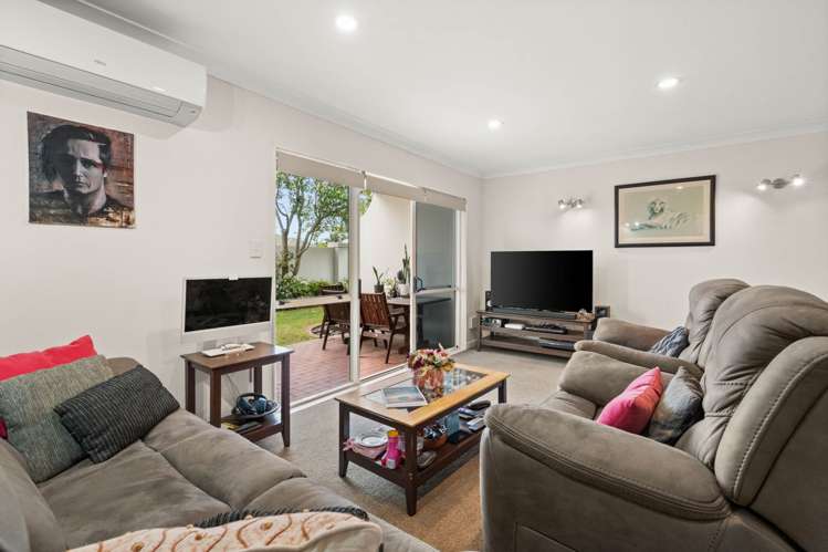 53/111 Santa Monica Drive_4