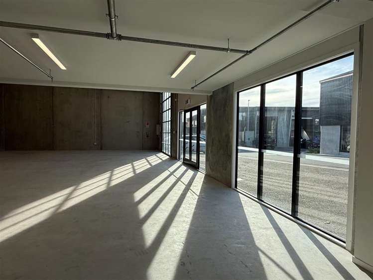 Unit 1, 12 Mohuia Crescent Elsdon_6