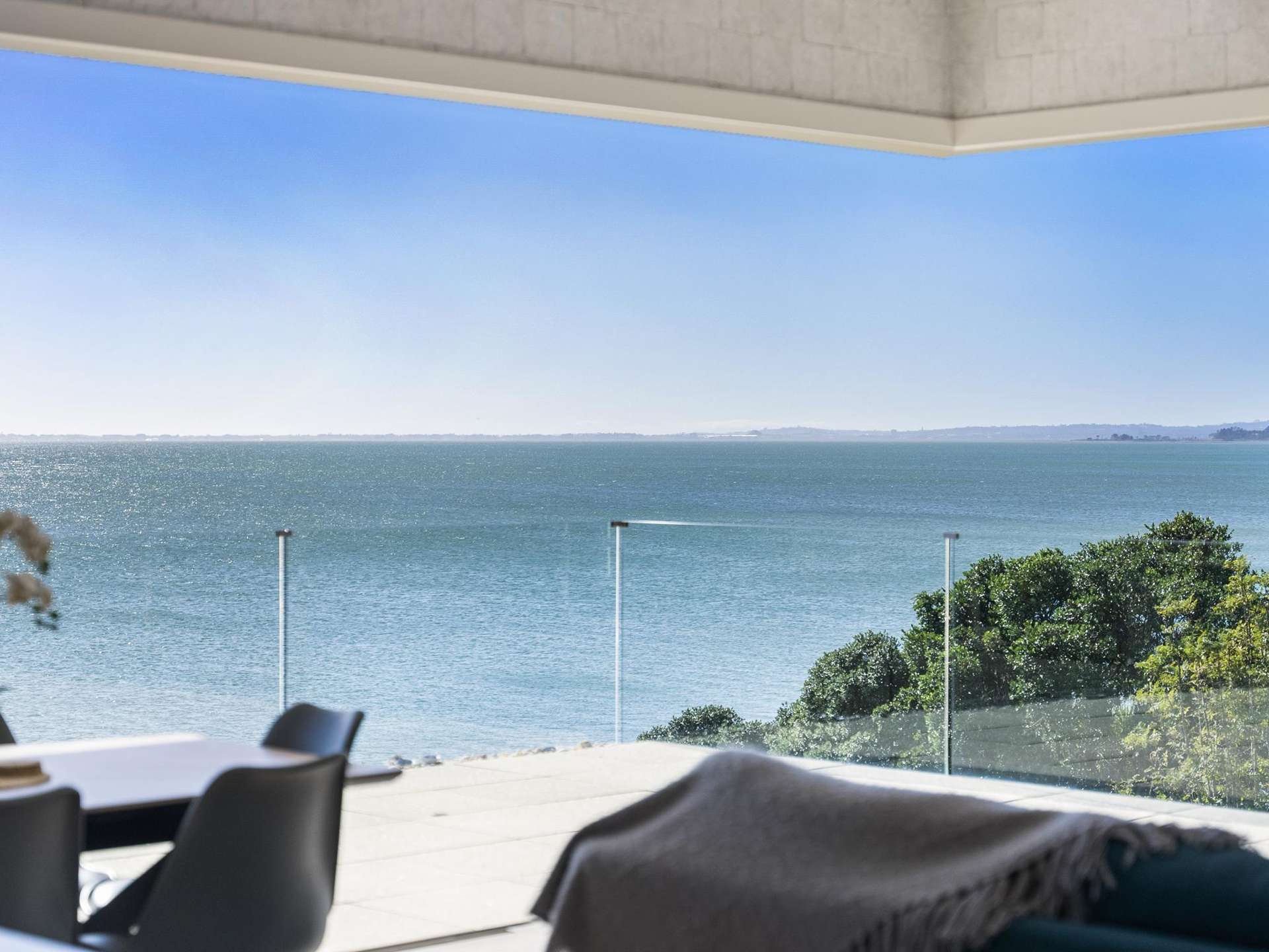 16 Crispe Road Clarks Beach_0