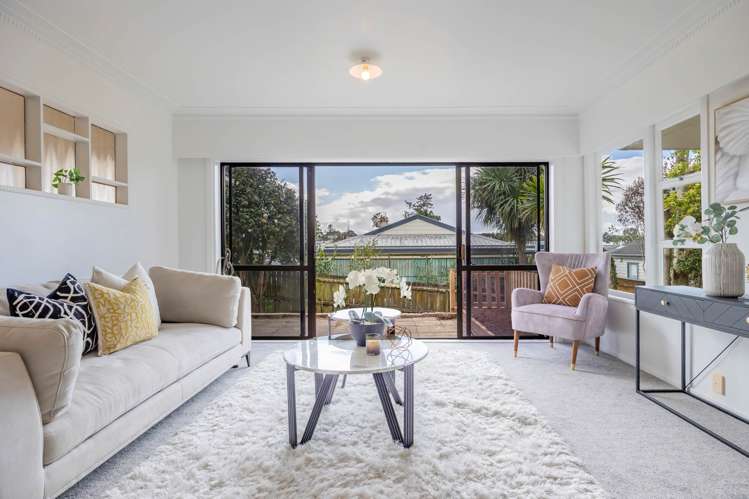 1/221 Wairau Road Totara Vale_7
