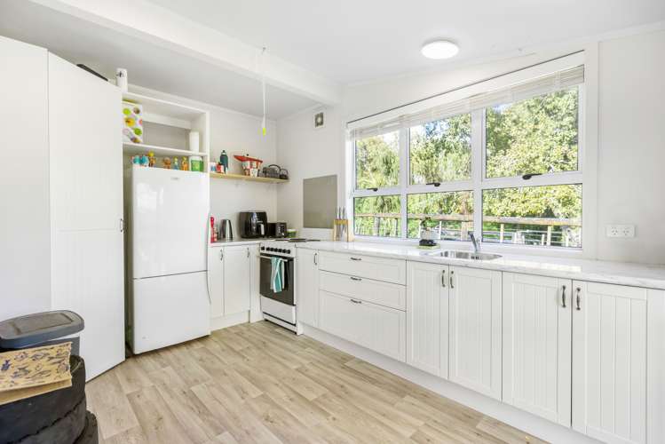 98 Hanham Road Kumeu_25