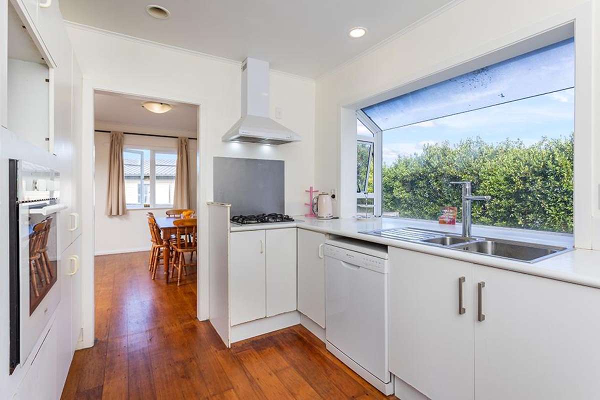 25/25A Gibson Road_4