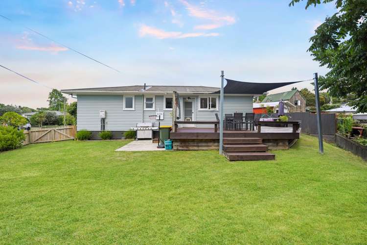 82 Ranui Street Dinsdale_15