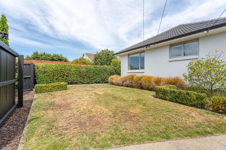 83 Teesdale Street Burnside_24