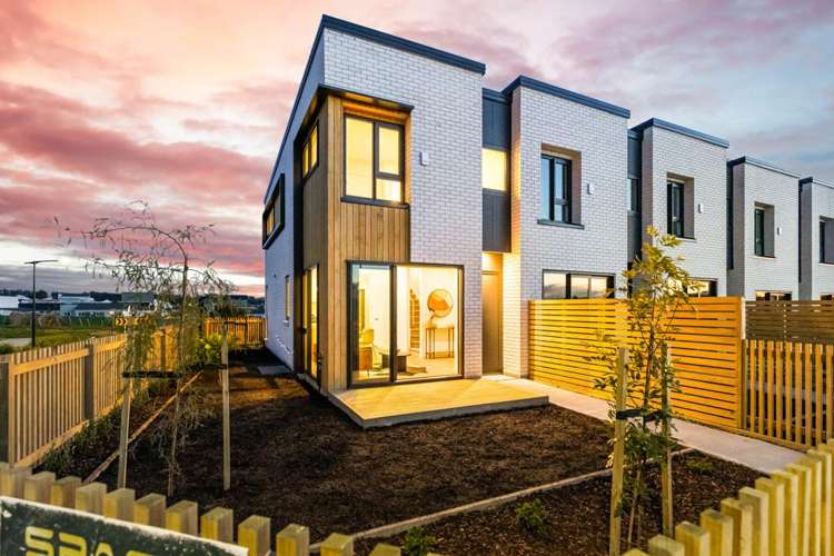 208 Henwood Road_0