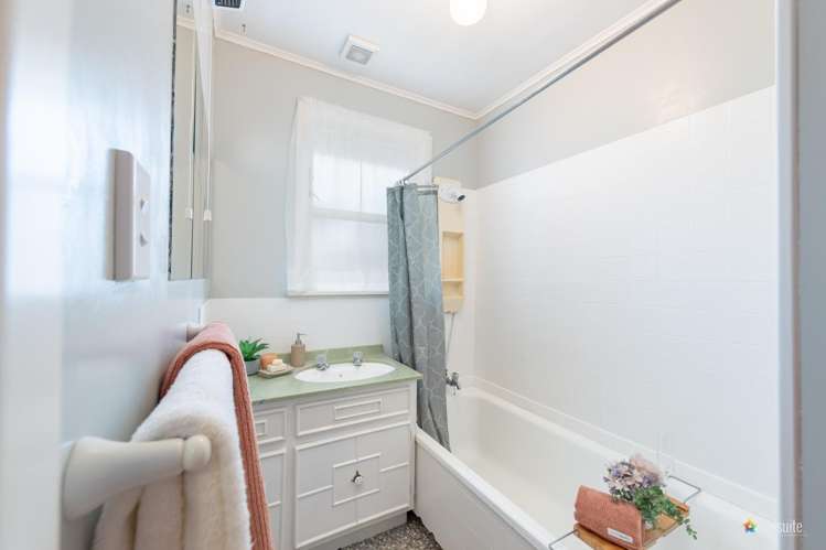 18 Mark Avenue Paparangi_10