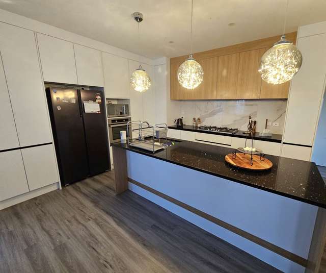 Premium 4 Bedroom Home With Modern Home Technology
