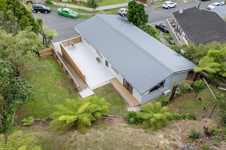 8 Bogle Grove Stokes Valley_24