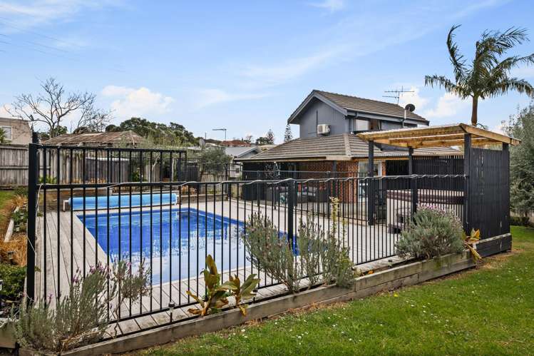 136 Tiroroa Avenue Te Atatu South_20