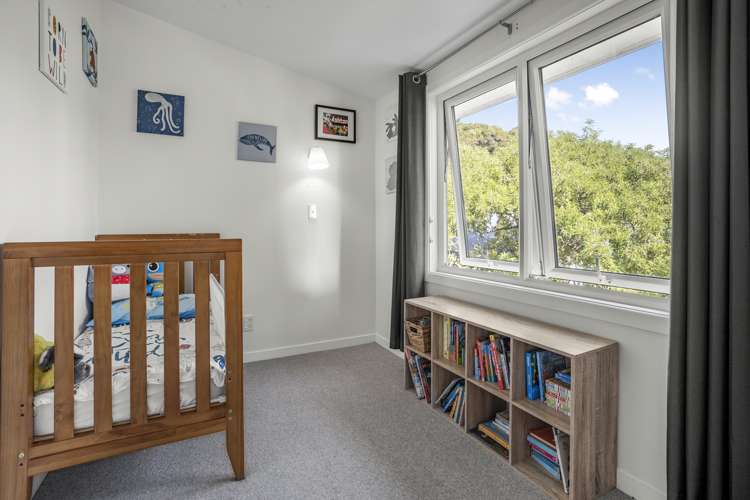 25 Marine Parade Eastbourne_16