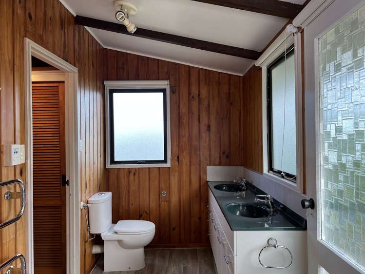 60a Beach Road Mellons Bay_17