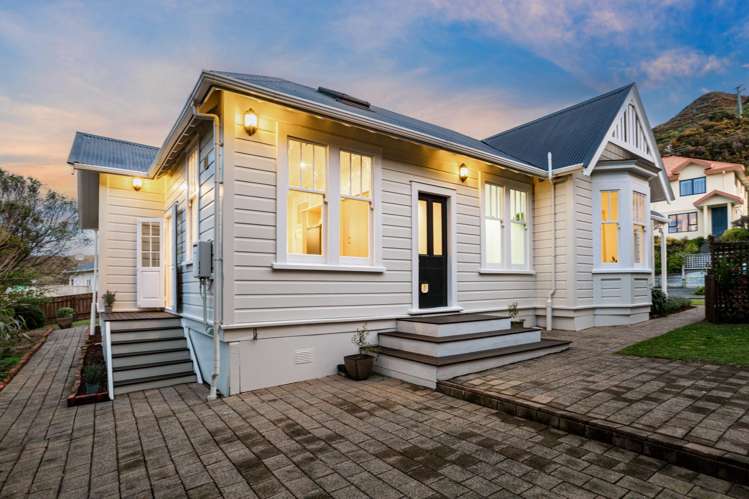 2 Castlemaine Close Karori_15