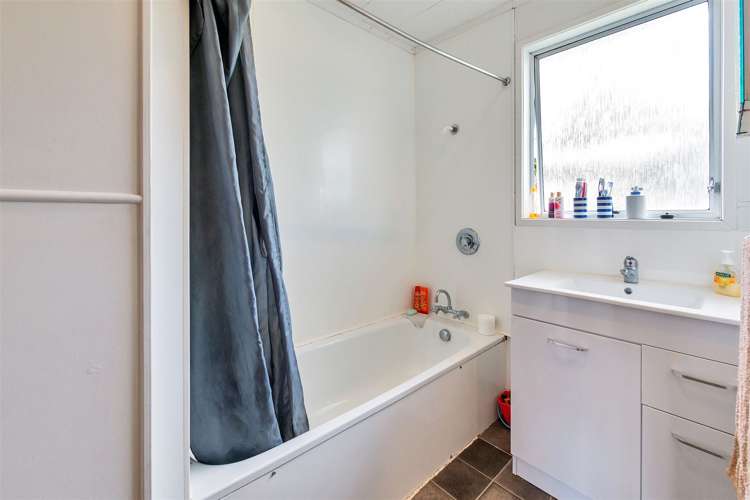 25 Fairdale Avenue Red Hill_17