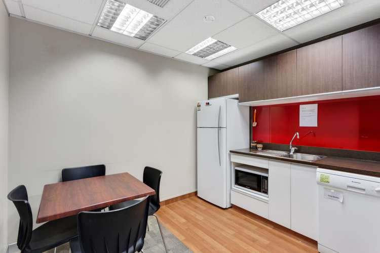 Suite 5, 16-18 Anzac Street Takapuna_3