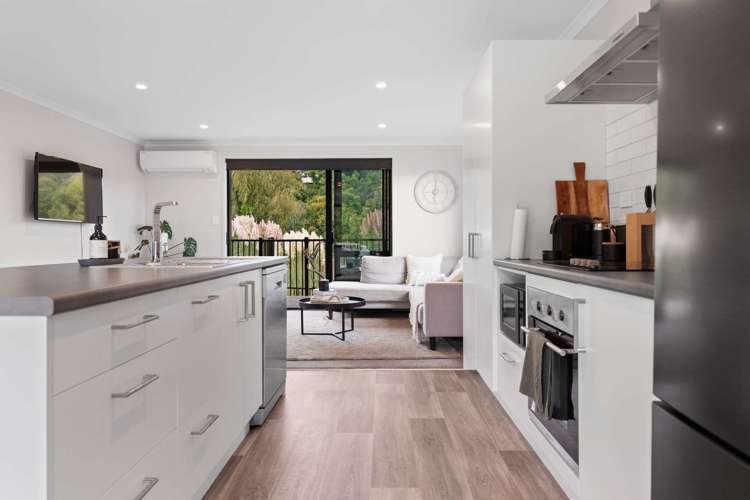 10 Wrybill Way Welcome Bay_15