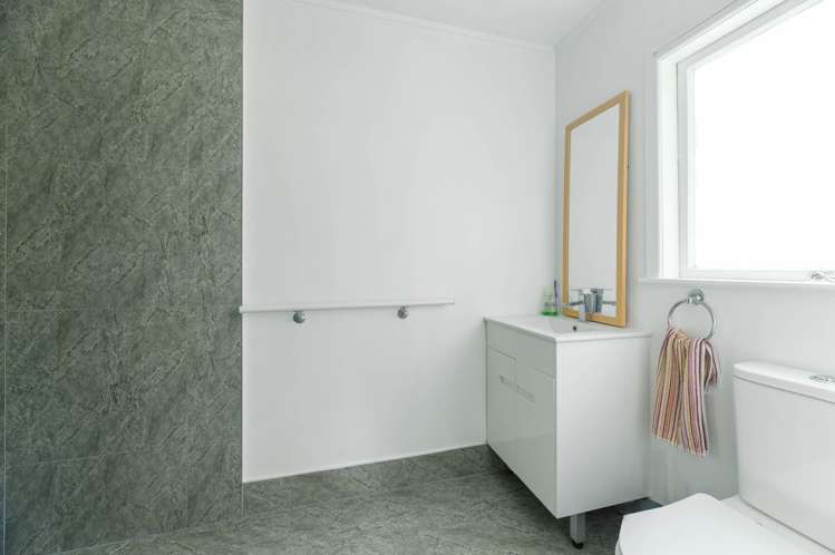 71 Dundale Avenue Blockhouse Bay_17