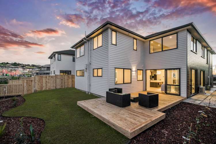 11 Downpatrick Drive Flat Bush_18