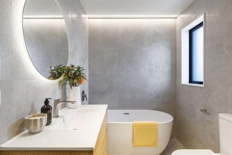 1/12 Lush Avenue St Johns_8
