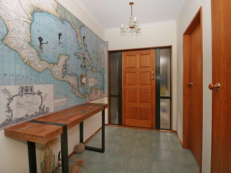 66 Pacific Drive Fitzherbert_16