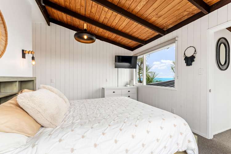 73 Roberts Road Matakatia_12