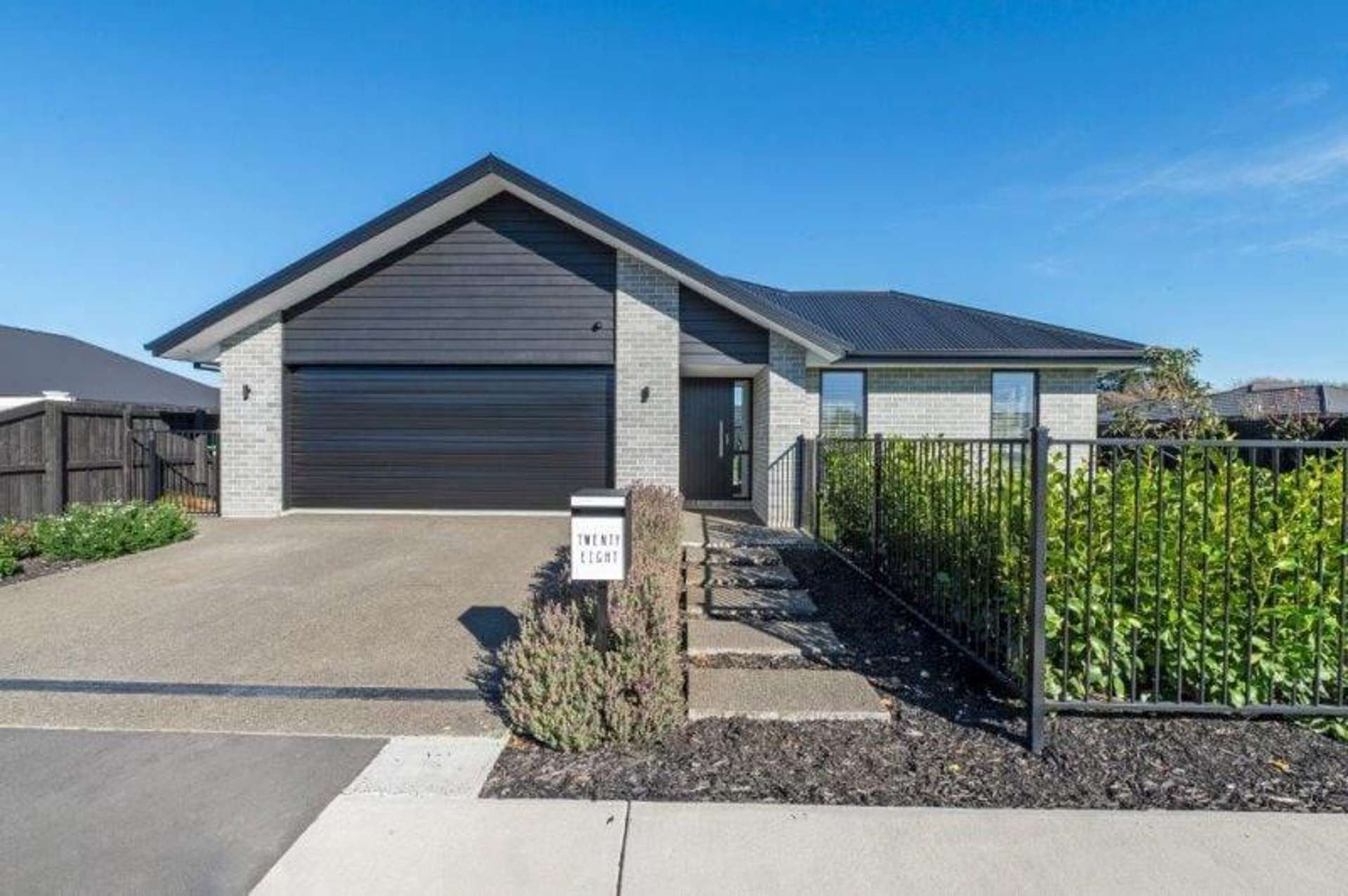 28 Lunn Cr Leeston_0