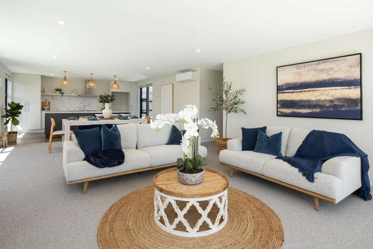 12 Mustang Alley Burleigh_8