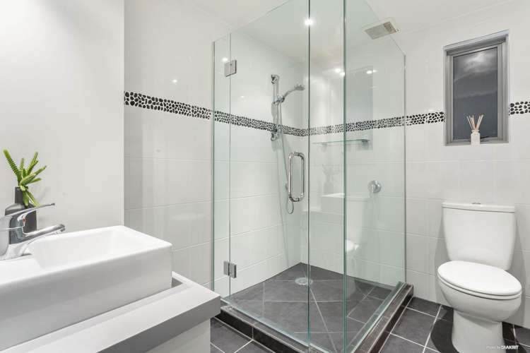 15 Gulf View Road Murrays Bay_18