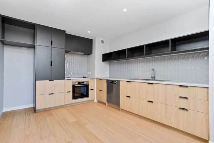 4/14 Todd Plaza New Lynn_4