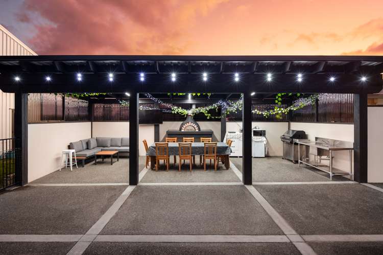 165 The Oaks Drive Leamington_24