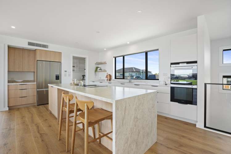 21 Fred Carr Place One Tree Point_10