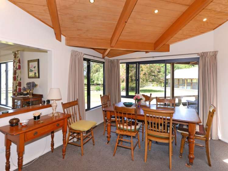 12 Baigent Valley Road Wakefield_24