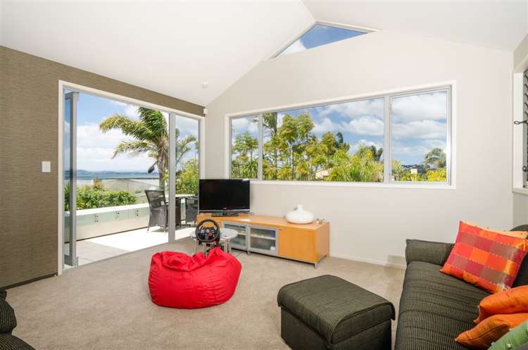 11 Courtneys West Harbour_15