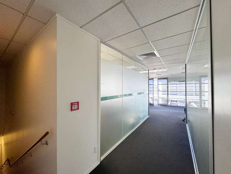 17B Leslie Hills Drive Riccarton_6
