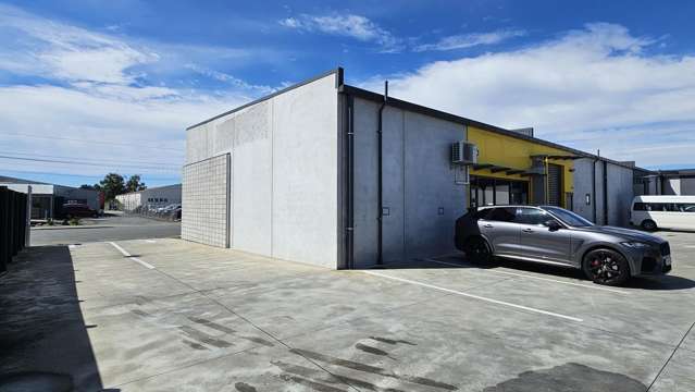 1 and 2/11-13 Wakefield Street Onekawa_3