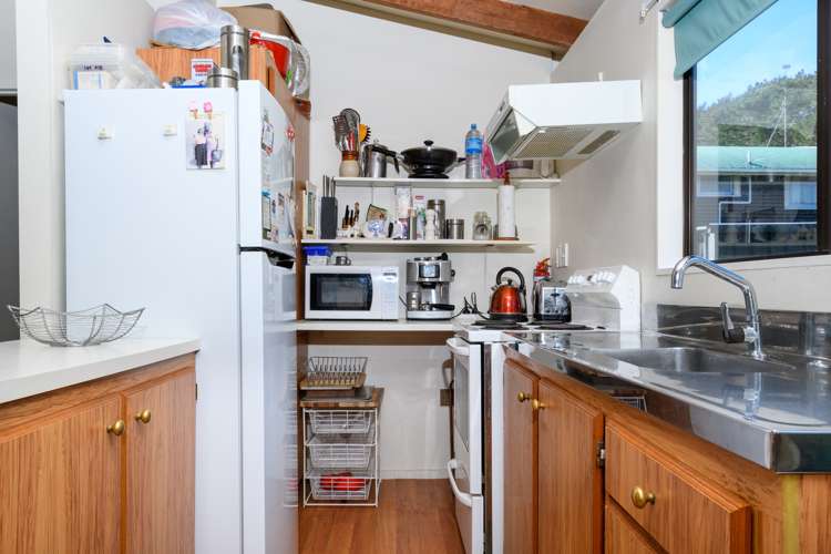 5 Erangi Place Bethells Beach_9