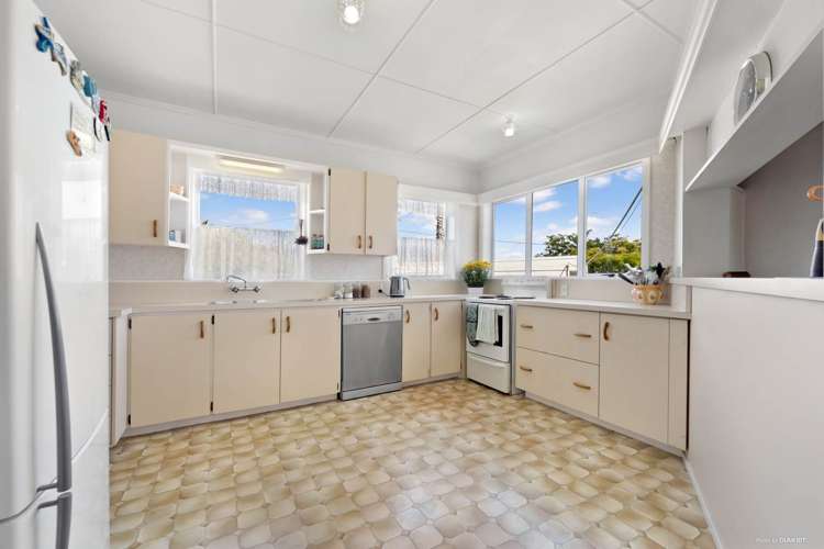 1048 Whangaparaoa Road Tindalls Beach_5