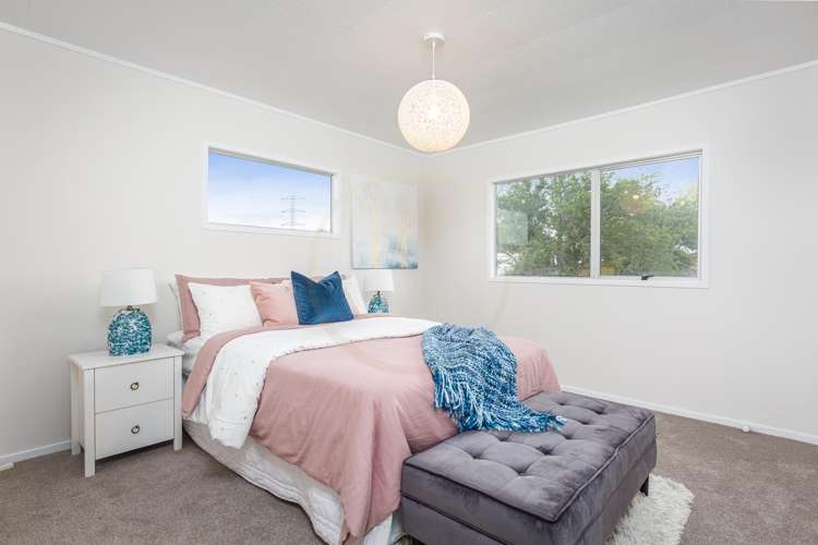 15 Ravenna Way Clover Park_11