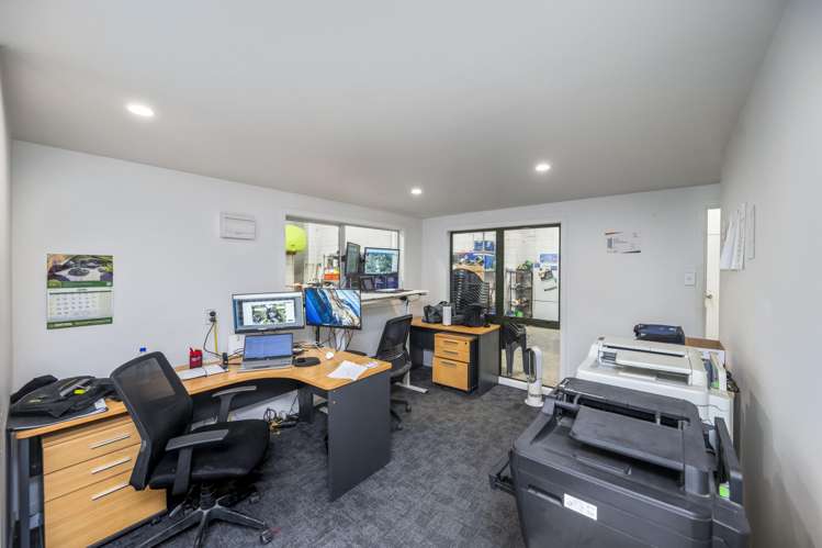 5 and 5A Beasley Avenue Penrose_7