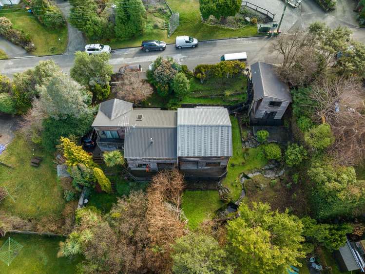 12a Arawata Terrace Fernhill/Sunshine Bay_18