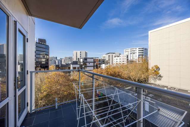 Apartment 8C/113 Vincent Street City Centre_1