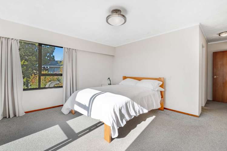 24 Tawhana Crescent Red Beach_9