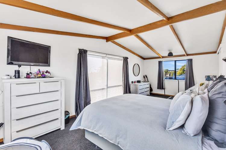 44 Park Lane Waitara_13