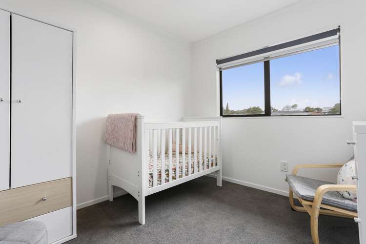 2/2 Woodglen Road Glen Eden_11