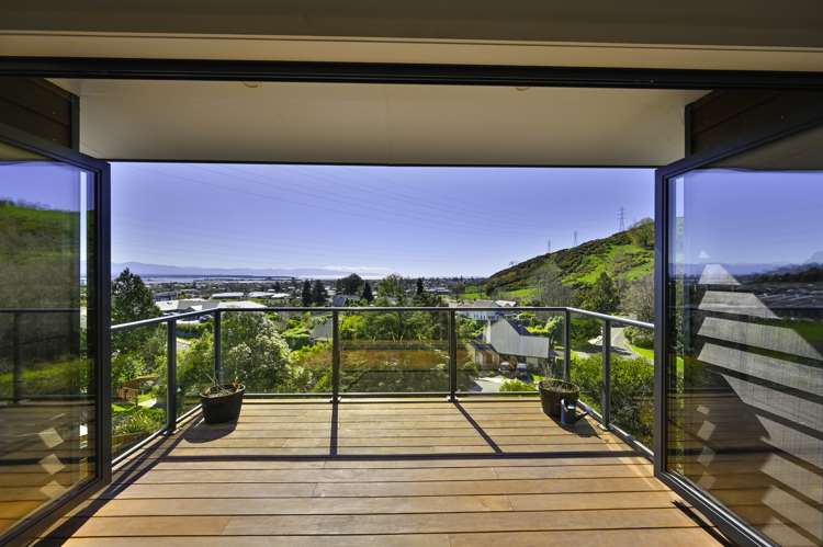 15 Woodford Lane Stoke_1