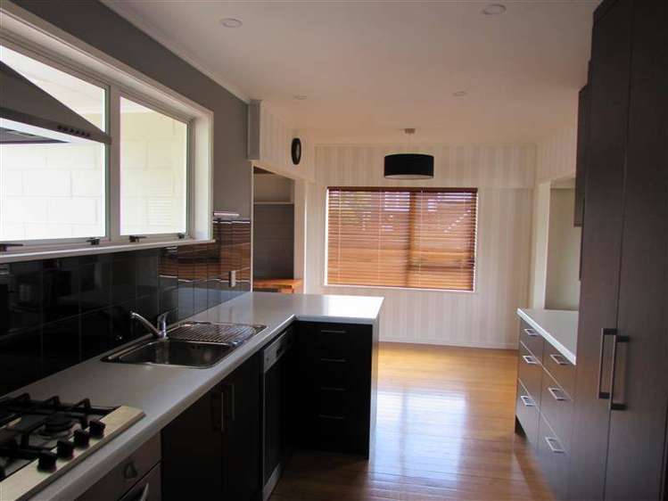 5 Lucinda Place Glen Eden_5