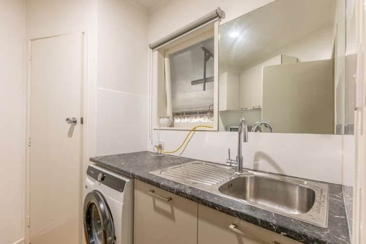 4 Upham Crescent Taradale_15